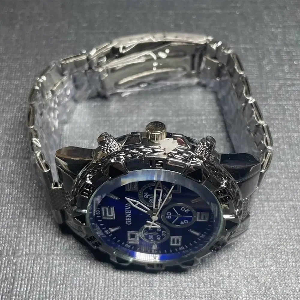 Men’s Classic Blue Dial Quartz Wristwatch Large Face Silver Metal Band
